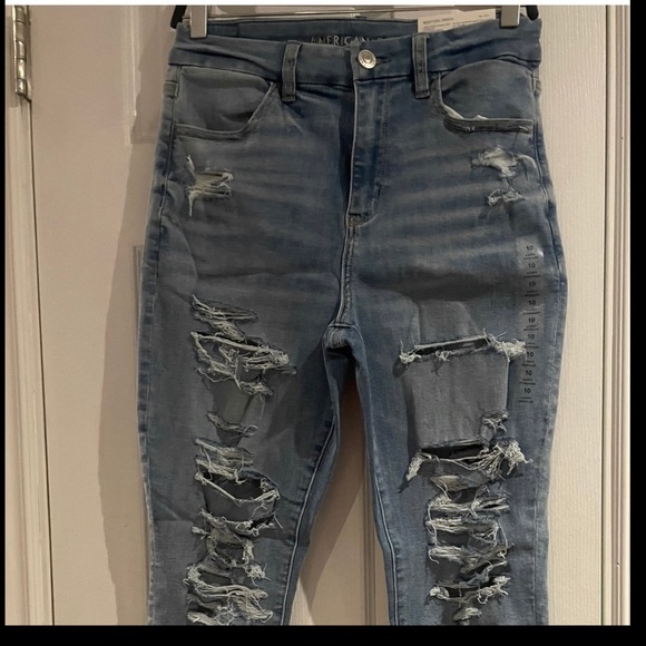🛑SOLD🛑 American Eagle ripped denim cropped - Picture 6 of 6